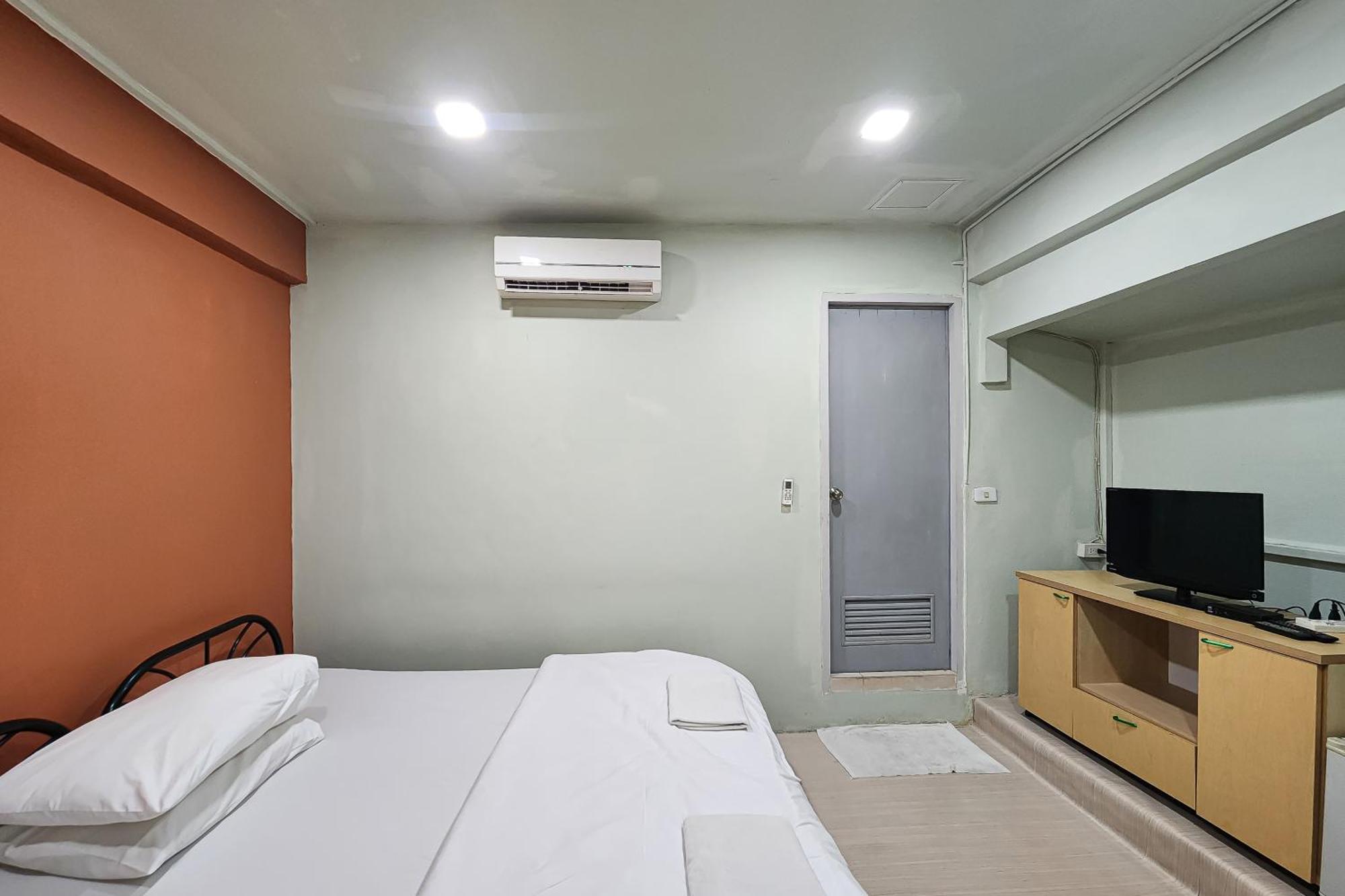 Freesia Saladaeng Silom Apartments Bangkok Kültér fotó