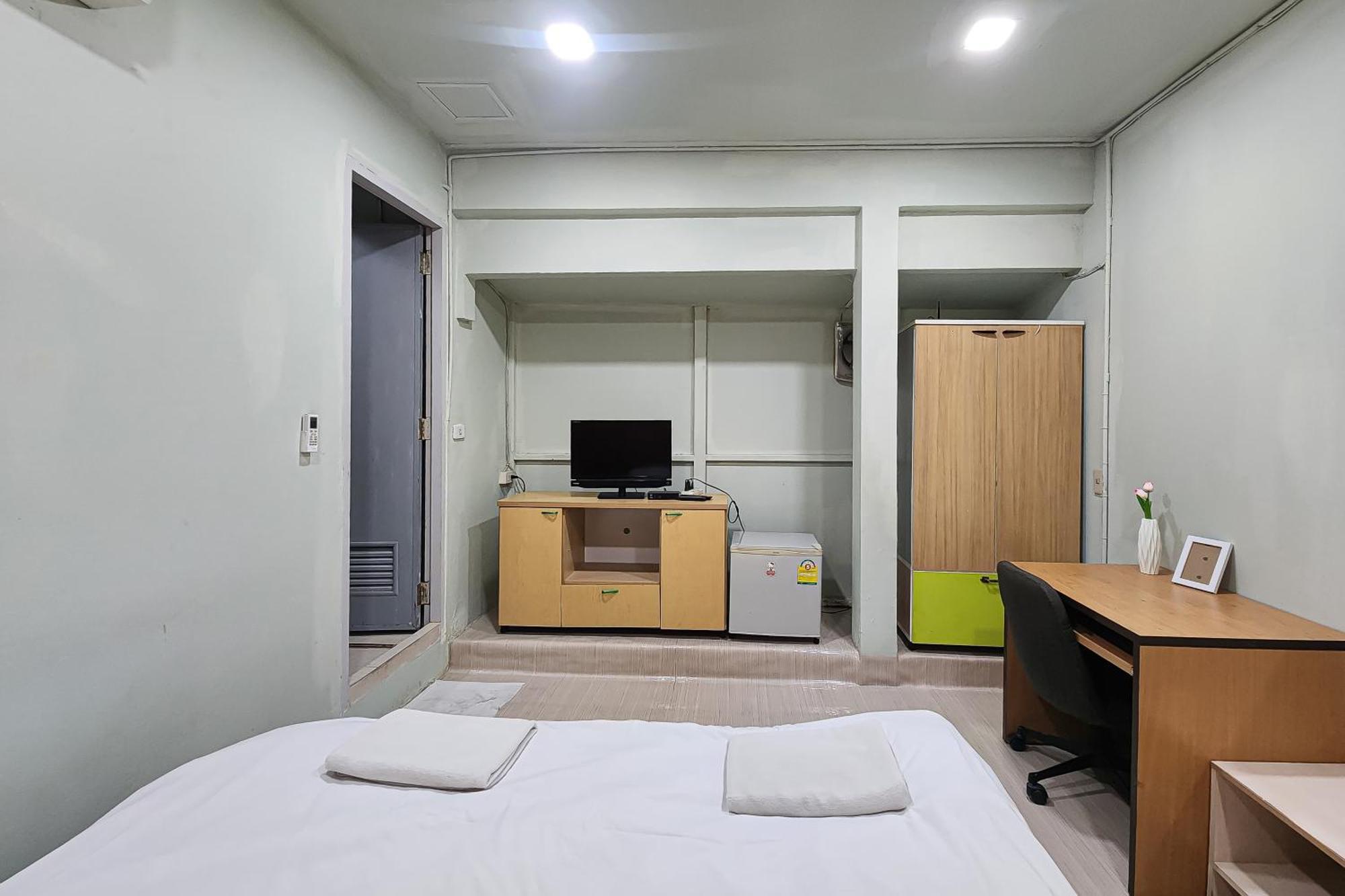 Freesia Saladaeng Silom Apartments Bangkok Kültér fotó