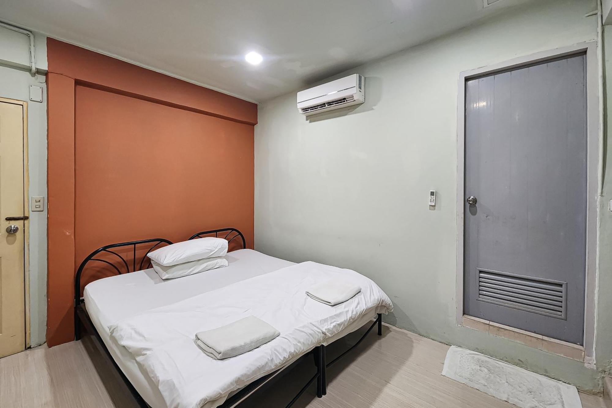 Freesia Saladaeng Silom Apartments Bangkok Kültér fotó