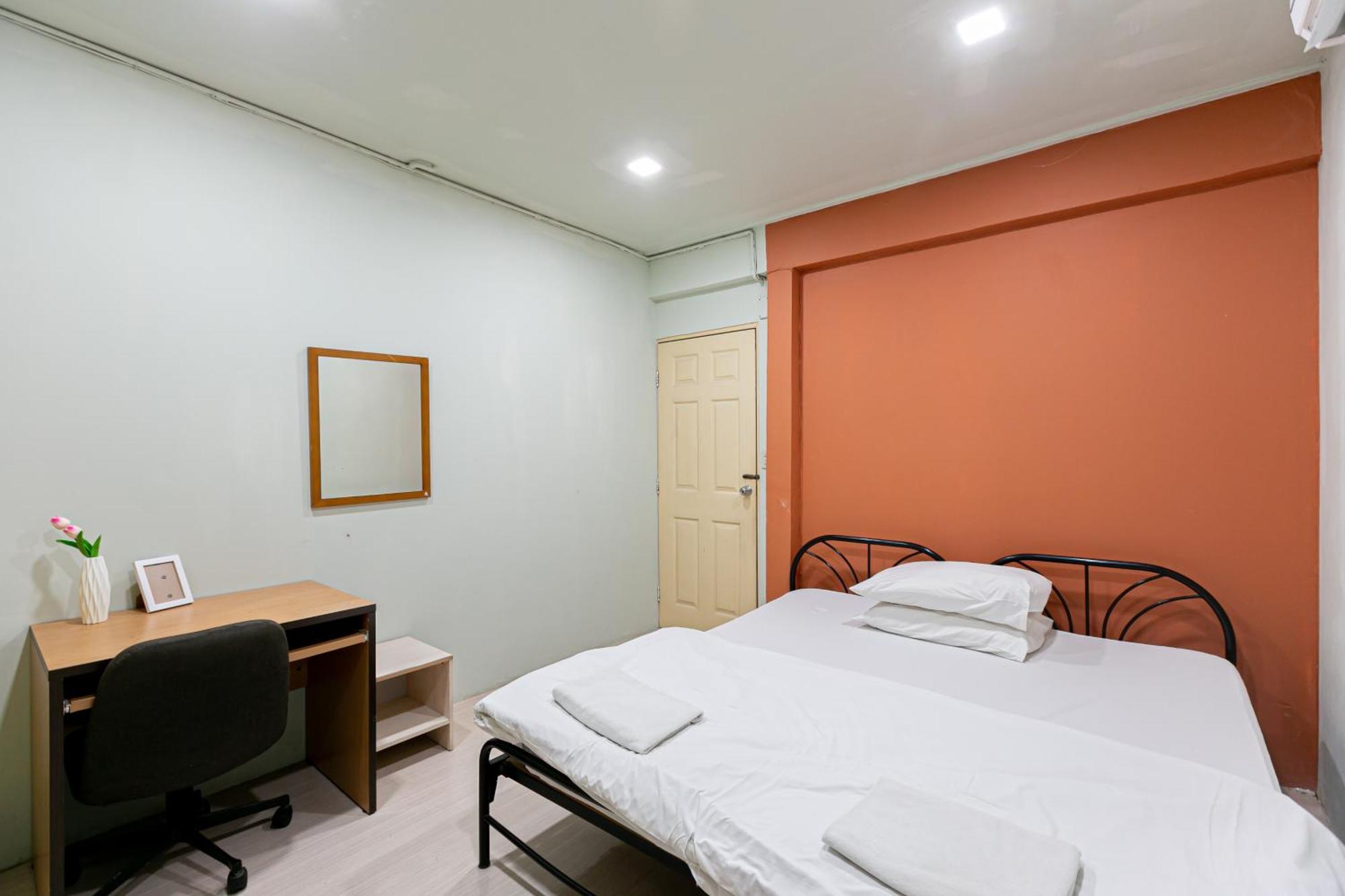 Freesia Saladaeng Silom Apartments Bangkok Kültér fotó